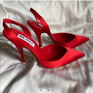 The Attico lola Slingback Satin pumps in Red